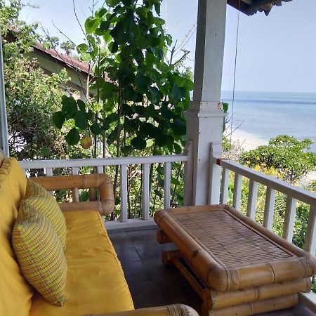 Stairway To Heaven Bungalows And Restaurant 아메드 외부 사진