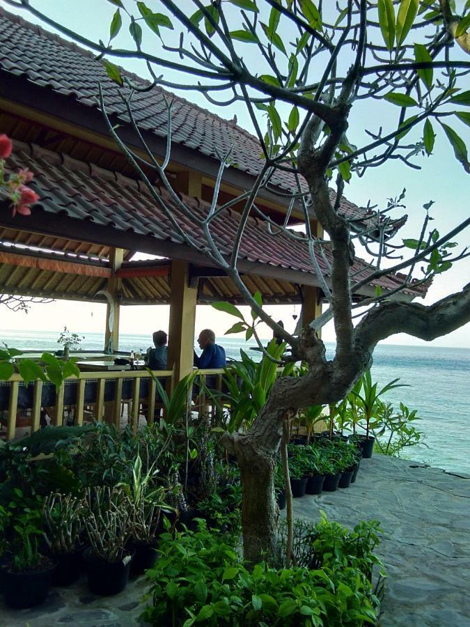Stairway To Heaven Bungalows And Restaurant 아메드 외부 사진