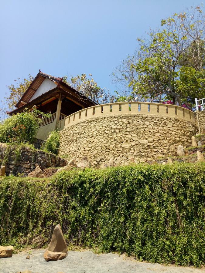 Stairway To Heaven Bungalows And Restaurant 아메드 외부 사진