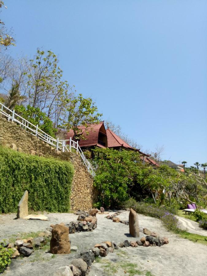 Stairway To Heaven Bungalows And Restaurant 아메드 외부 사진